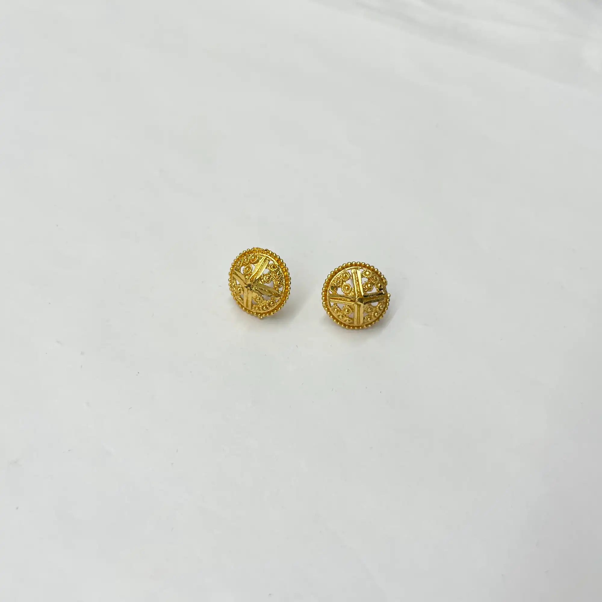 Golden Stylish Stud Earrings SE 06