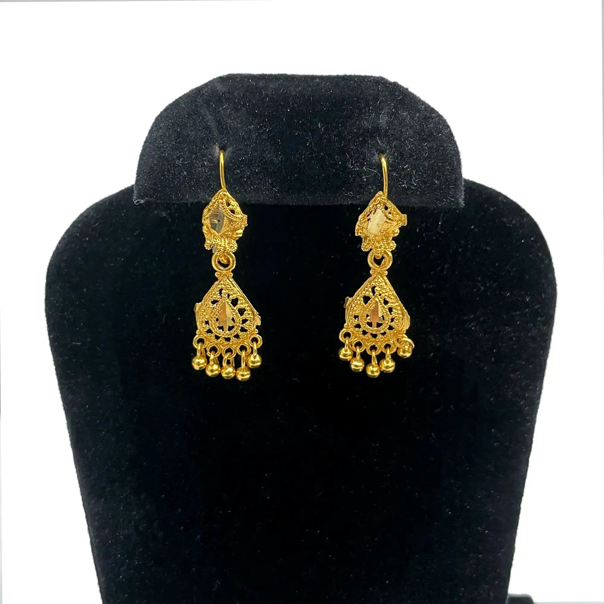 ethinic earrings, punjabi jewelry, statement earrings, designer earrings