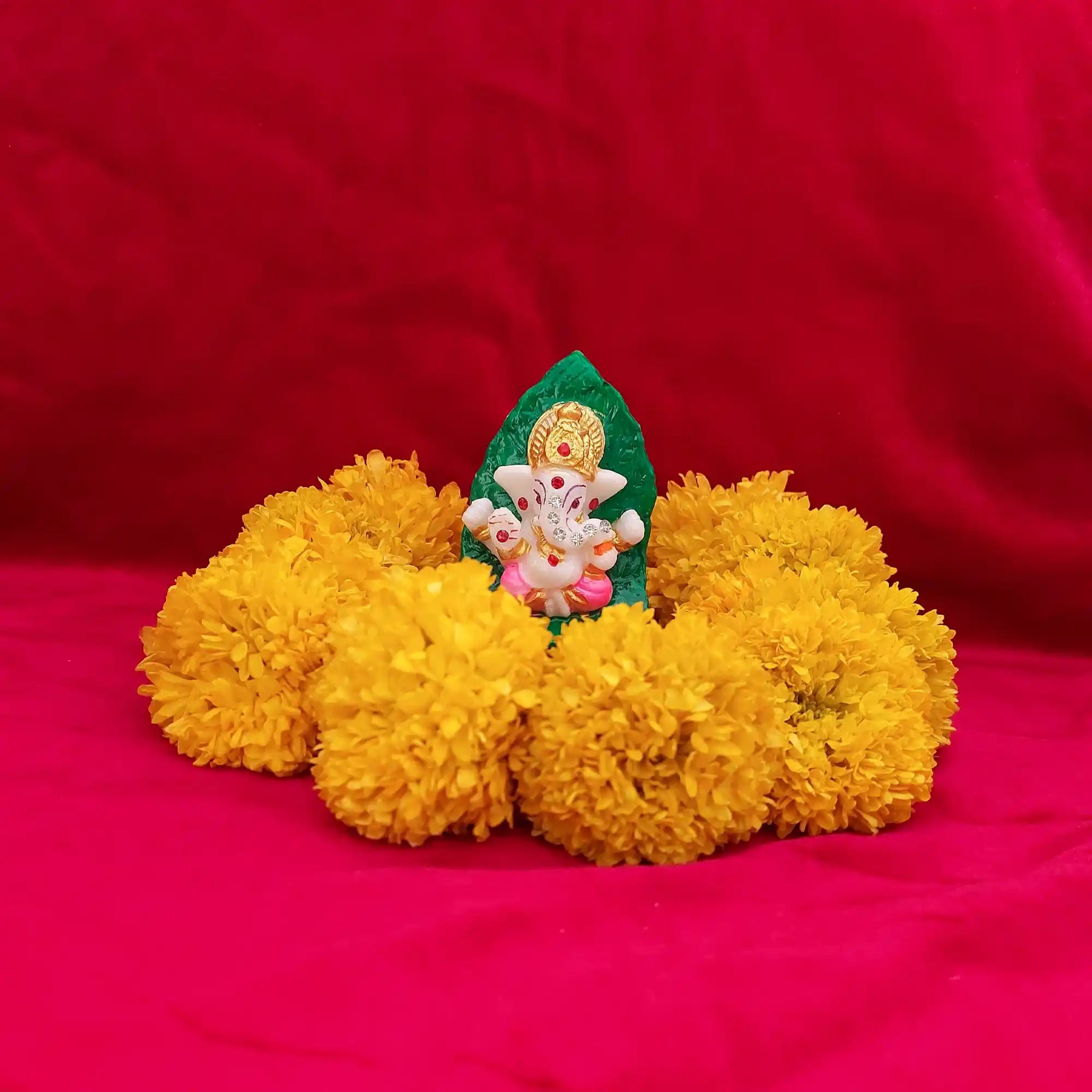 Ganesha Idol on Leaf Showpiece GI 17