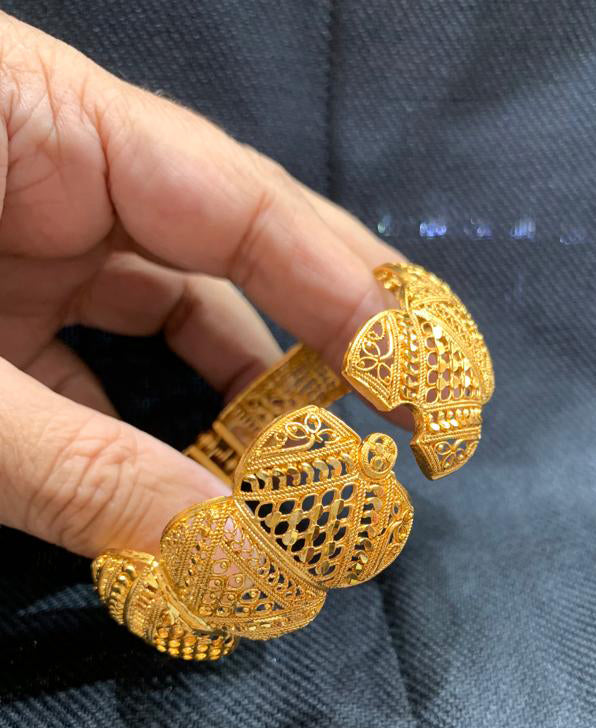 Openable Gold Plated Bracelet Bangle