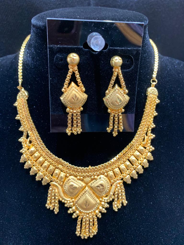 24 Karat Gold Plated Necklace with Earrings NK 113